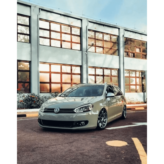 Zelená super lesklá fólia - TeckWrap - Mossy Green