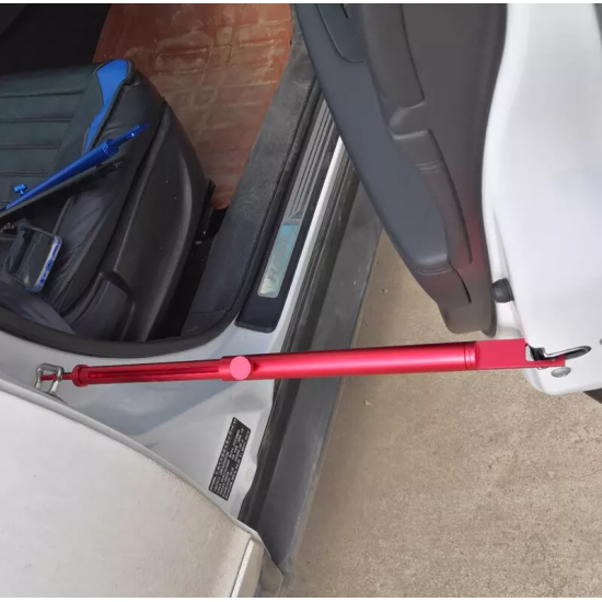 Výsuvná tyč na fixáciu dverí