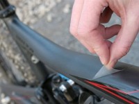 Ako nalepiť ochrannú fóliu na bicykel