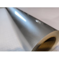 Strieborná lesklá metalická fólia - 0,8m x 1,52m Strieborná lesklá metalická fólia - 0,8m x 1,52m