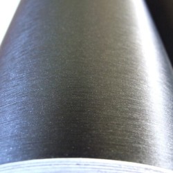 Čierny brúsený hliník