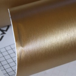 Zlatý brúsený hliník