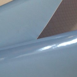 Modrá svetlá lesklá fólia