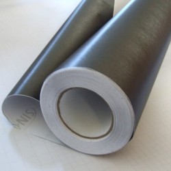 Tmavý šedý brúsený hliník