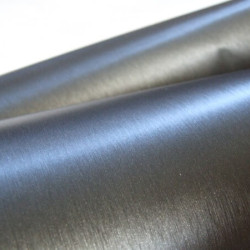 Tmavý šedý brúsený hliník