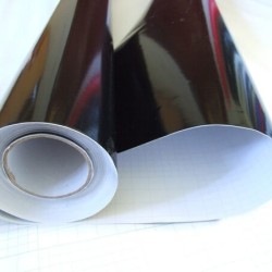 Čierna lesklá fólia