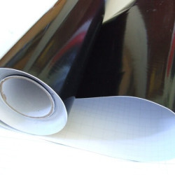 Čierna lesklá fólia