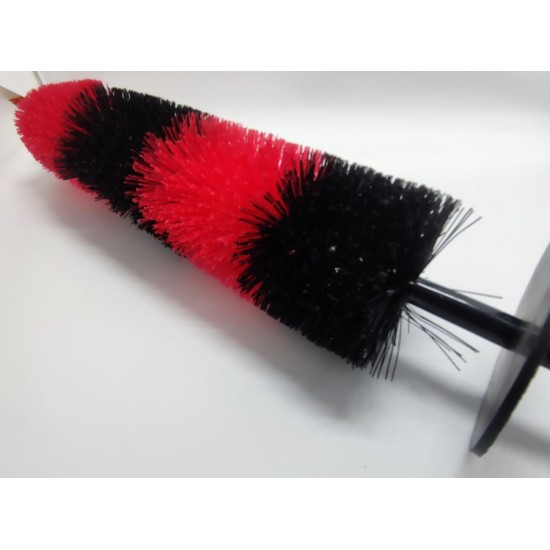 Kefa na kolesá, hrot, malá