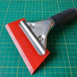 Gumená stierka s rúčkou Gumená stierka s rúčkou