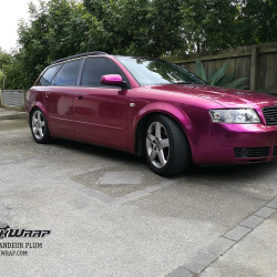 Grandeur Plum lesklá metalická fólia  -  RB05 Grandeur Plum lesklá metalická fólia  -  RB05