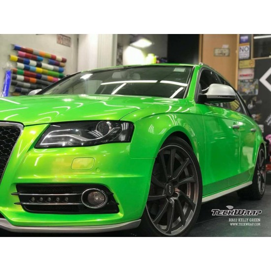 Kelly Green lesklá metalická fólia - RB22 Kelly Green lesklá metalická fólia - RB22