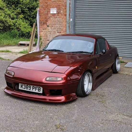 Tmavá červená lesklá Aluminium metalická fólia - HD Tmavá červená lesklá Aluminium metalická fólia - HD