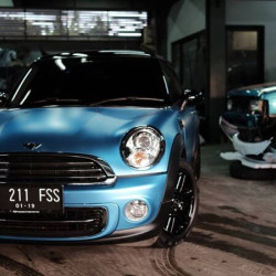 Oceľová modrá matná chrómová fólia - 1,9m x 1,52m Oceľová modrá matná chrómová fólia - 1,9m x 1,52m